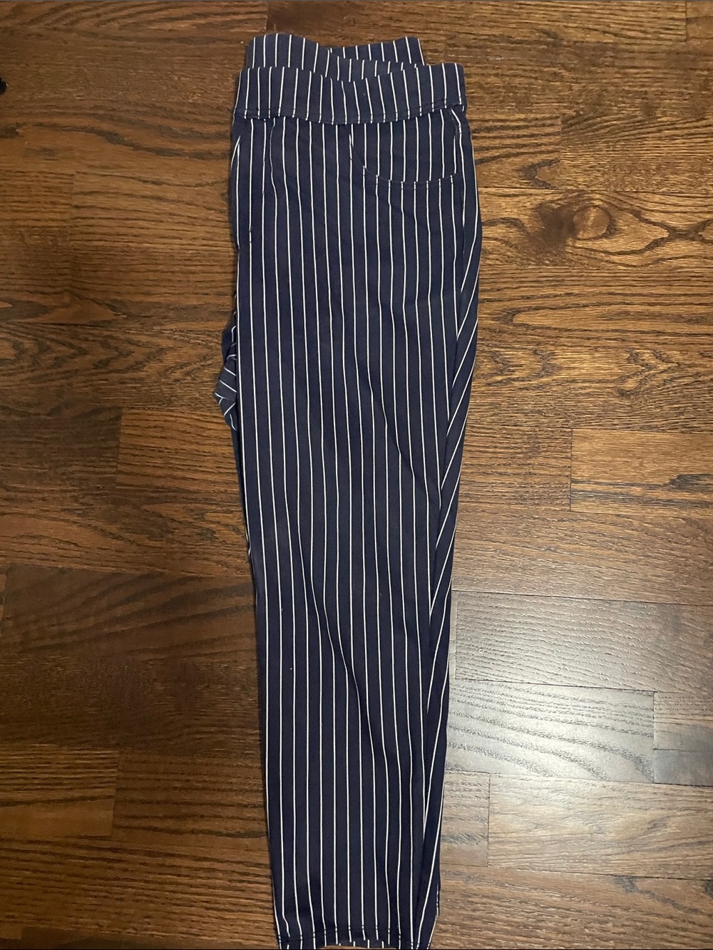 Woman’s Navy Pinstripe Pull On Pants XL